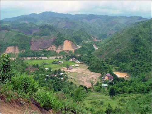 The Earthquake Information and Tsunami Warning Center advices to remove residents from A Luoi hydropower plant’s area (Photo: SGGP)